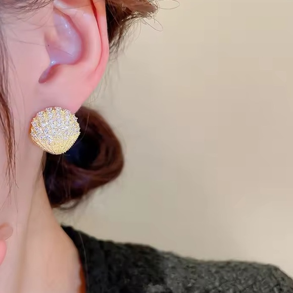 Sea Shell Gold Diamond Crystal Accents Earrings - Picture 2 of 6